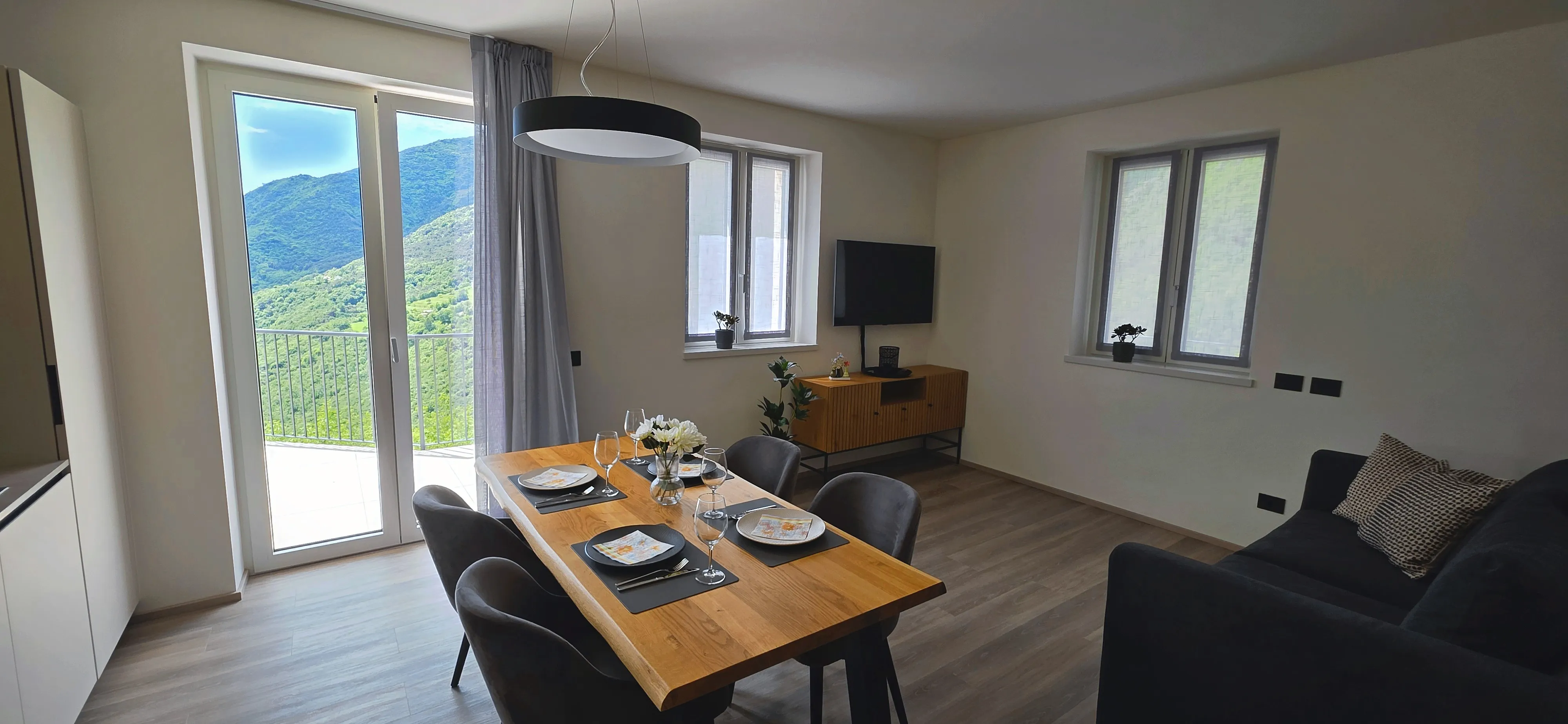 Stylishly furnished apartment at Residence Sermerio